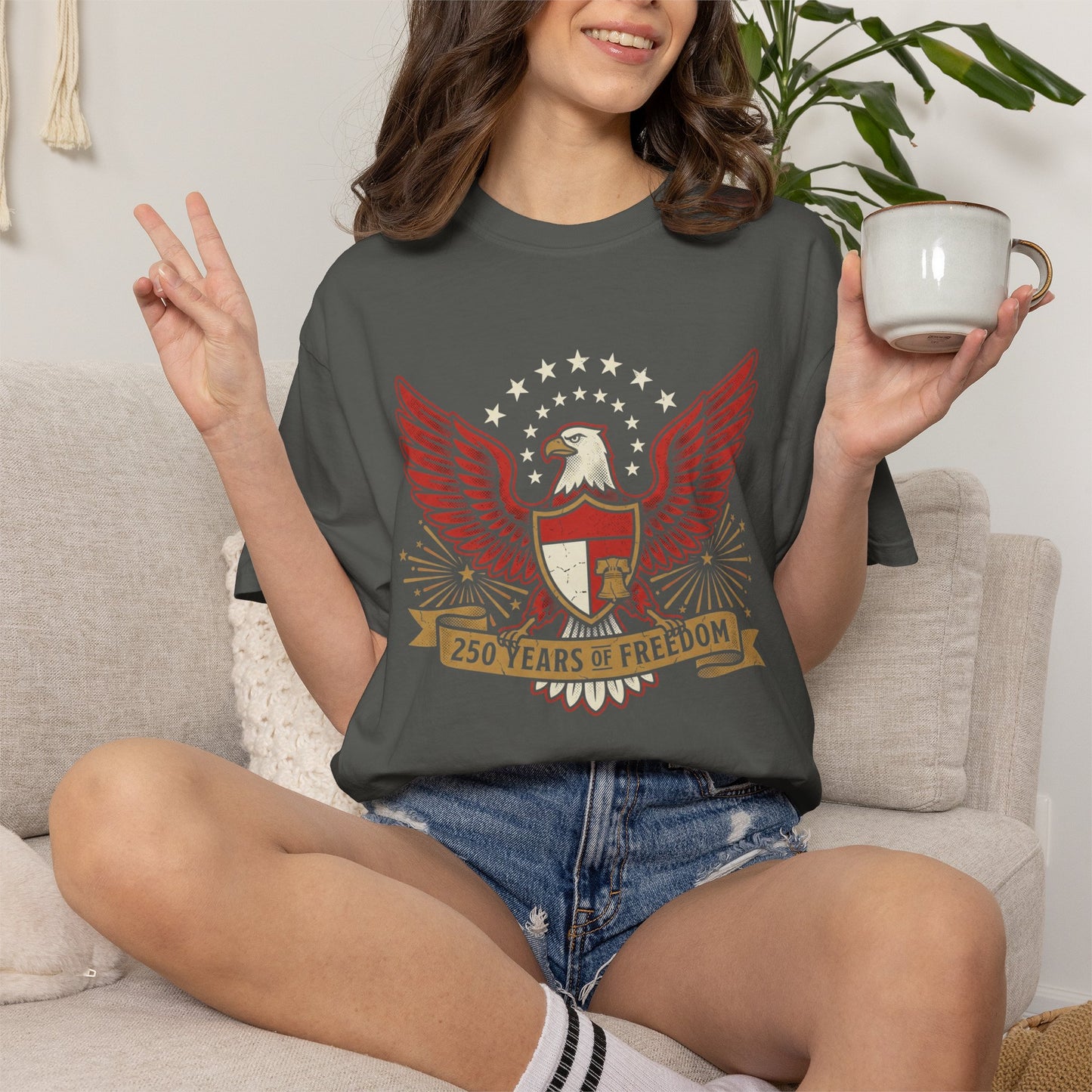 Eagle Crest '250 Years of Freedom'  | Patriotic Eagle USA 1776–2026 Dark Vintage T-Shirt